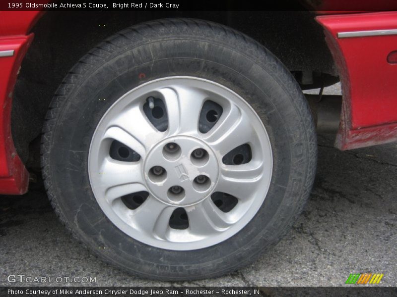 Bright Red / Dark Gray 1995 Oldsmobile Achieva S Coupe