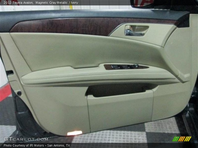 Magnetic Gray Metallic / Ivory 2012 Toyota Avalon