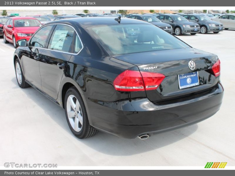 Black / Titan Black 2013 Volkswagen Passat 2.5L SE