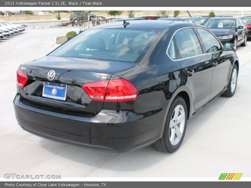 Black / Titan Black 2013 Volkswagen Passat 2.5L SE