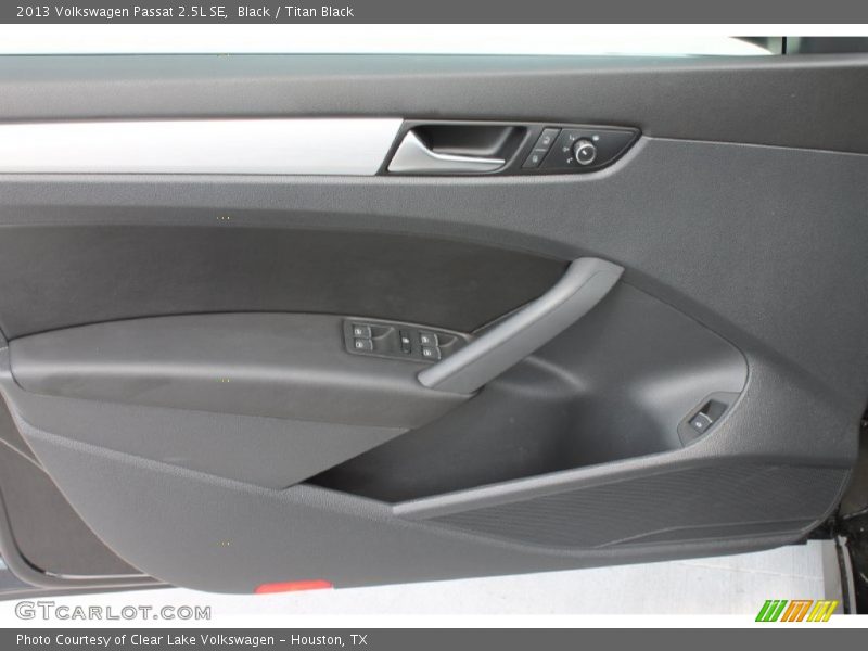 Black / Titan Black 2013 Volkswagen Passat 2.5L SE