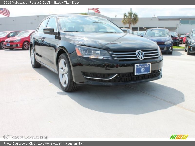 Black / Titan Black 2013 Volkswagen Passat 2.5L SE