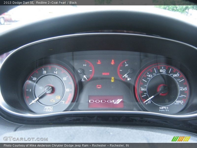 Redline 2-Coat Pearl / Black 2013 Dodge Dart SE