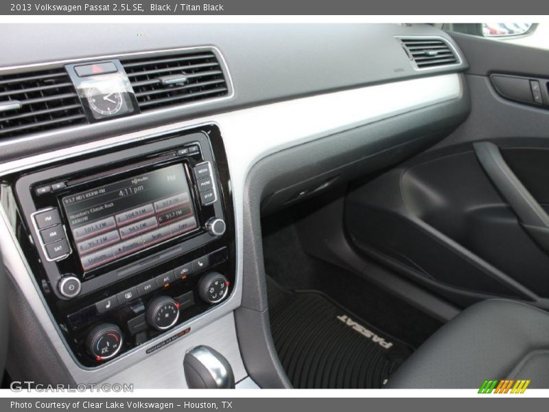 Black / Titan Black 2013 Volkswagen Passat 2.5L SE