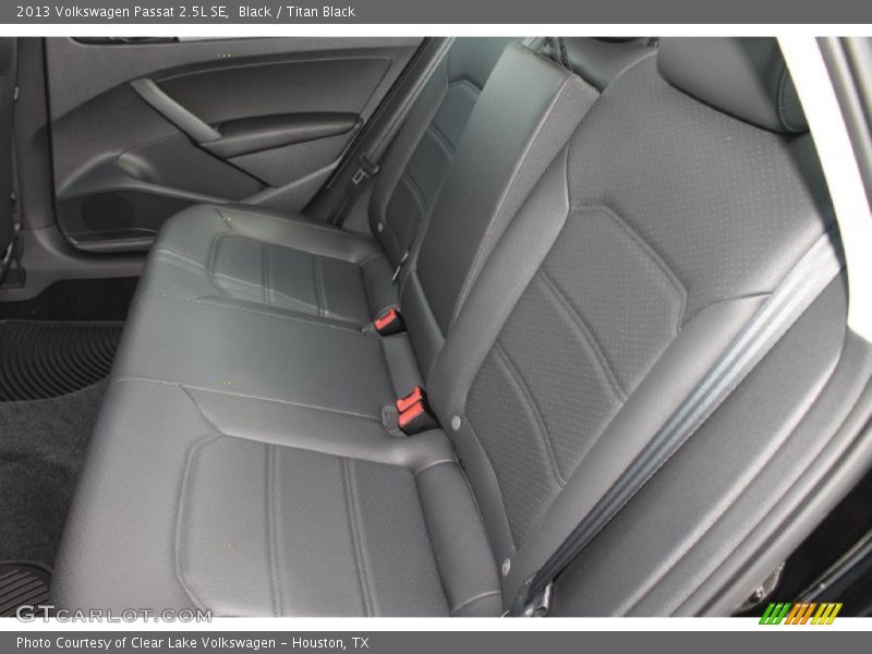Black / Titan Black 2013 Volkswagen Passat 2.5L SE