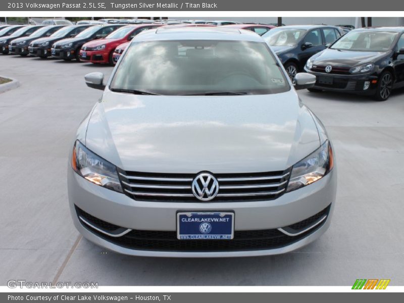 Tungsten Silver Metallic / Titan Black 2013 Volkswagen Passat 2.5L SE