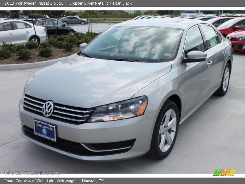 Tungsten Silver Metallic / Titan Black 2013 Volkswagen Passat 2.5L SE