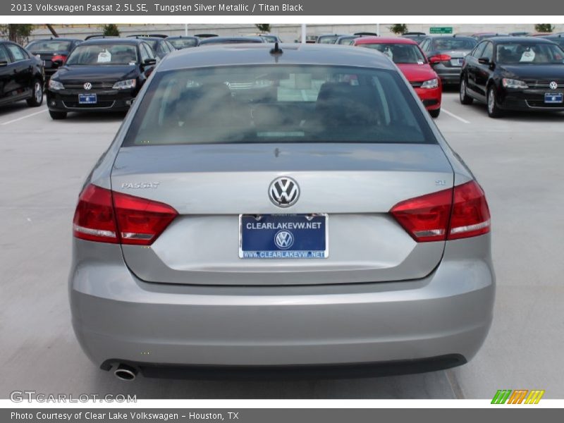Tungsten Silver Metallic / Titan Black 2013 Volkswagen Passat 2.5L SE