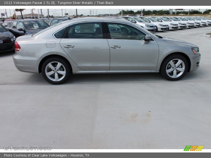 Tungsten Silver Metallic / Titan Black 2013 Volkswagen Passat 2.5L SE