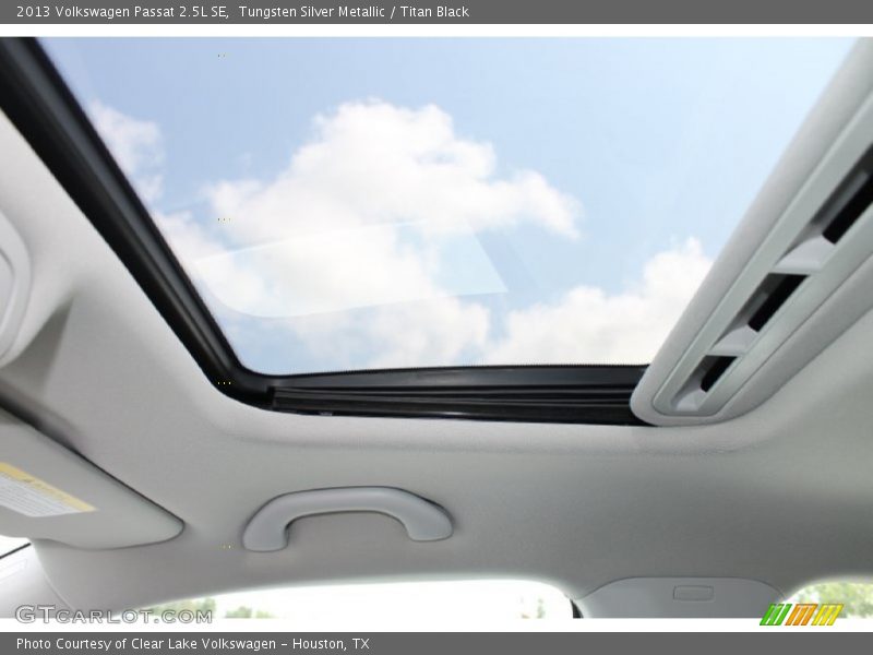 Tungsten Silver Metallic / Titan Black 2013 Volkswagen Passat 2.5L SE