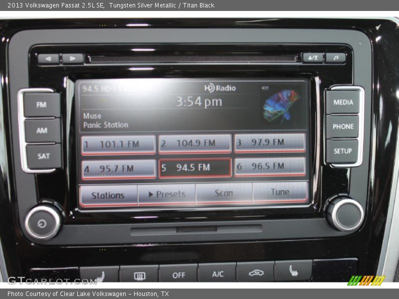 Tungsten Silver Metallic / Titan Black 2013 Volkswagen Passat 2.5L SE