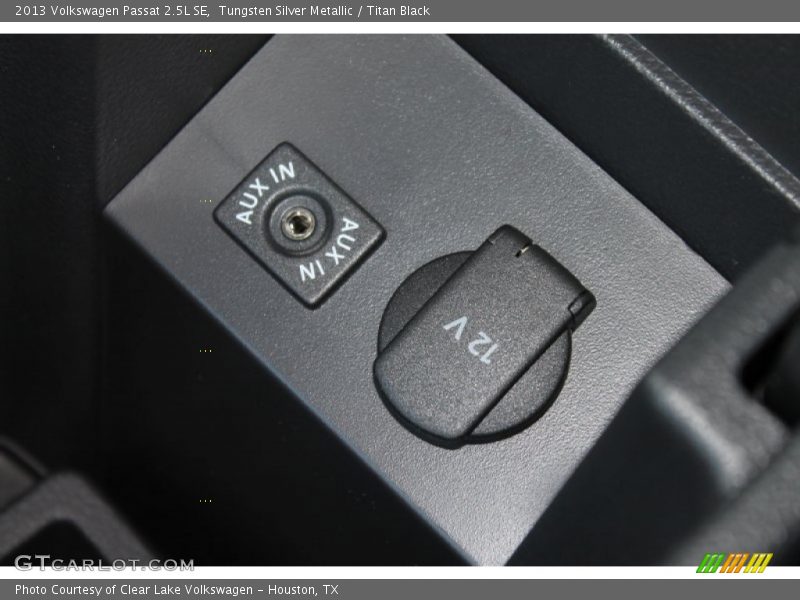 Tungsten Silver Metallic / Titan Black 2013 Volkswagen Passat 2.5L SE