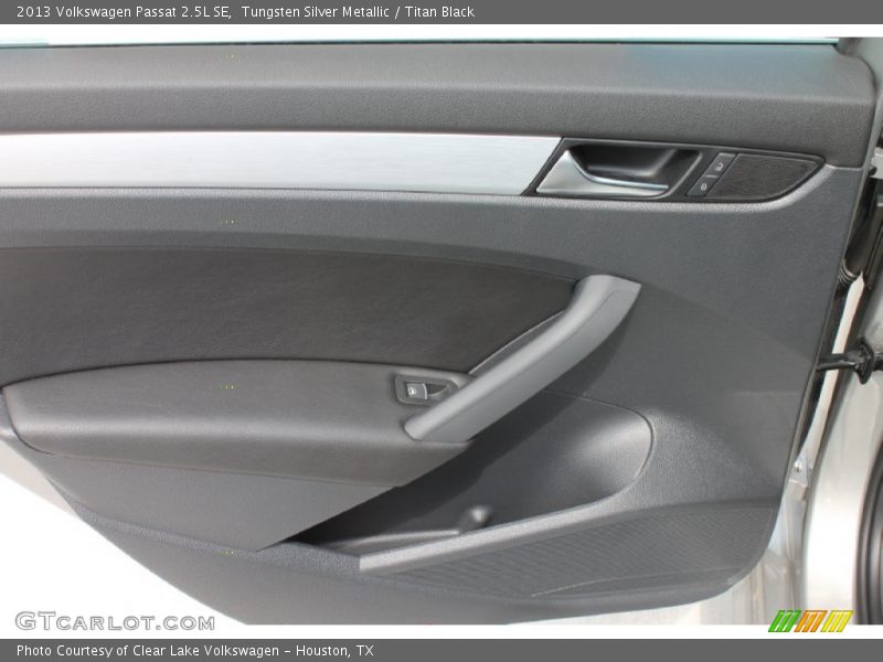 Tungsten Silver Metallic / Titan Black 2013 Volkswagen Passat 2.5L SE