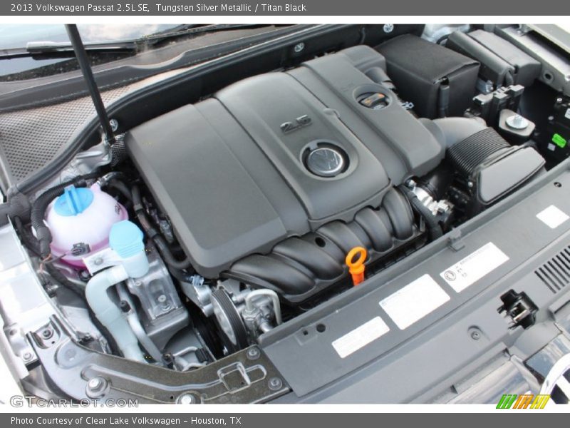 Tungsten Silver Metallic / Titan Black 2013 Volkswagen Passat 2.5L SE