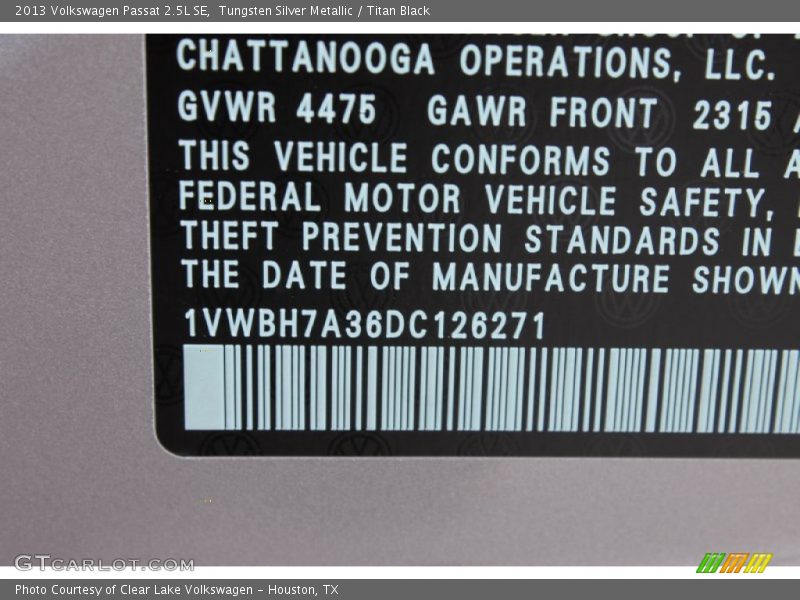 Tungsten Silver Metallic / Titan Black 2013 Volkswagen Passat 2.5L SE