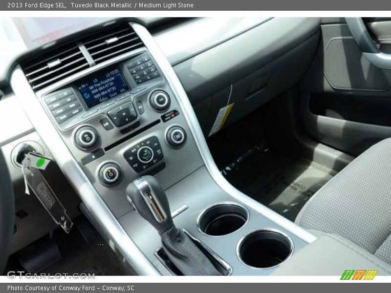 Tuxedo Black Metallic / Medium Light Stone 2013 Ford Edge SEL