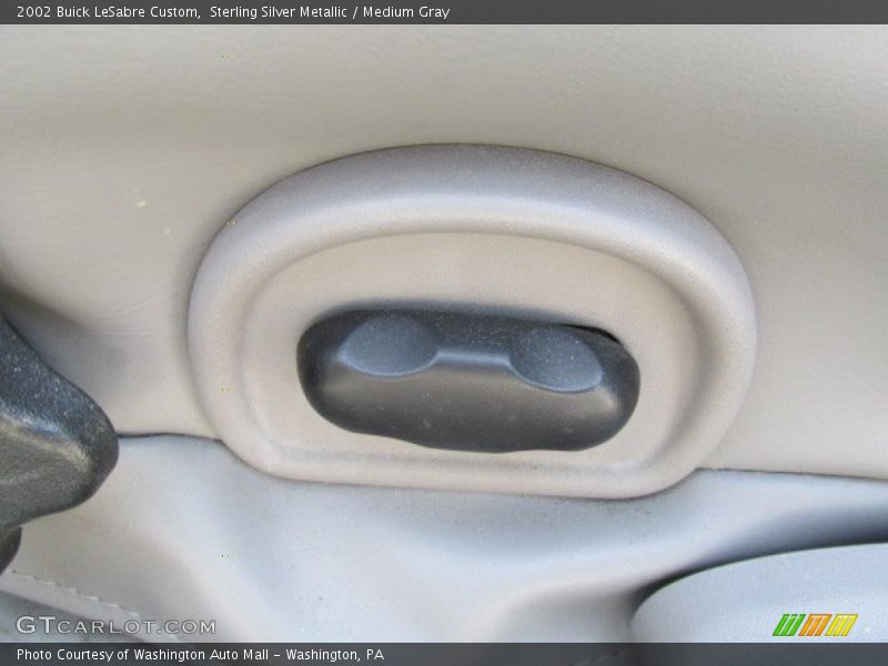 Sterling Silver Metallic / Medium Gray 2002 Buick LeSabre Custom