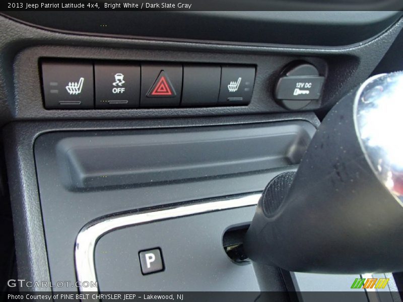 Bright White / Dark Slate Gray 2013 Jeep Patriot Latitude 4x4