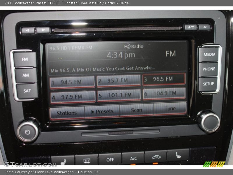 Tungsten Silver Metallic / Cornsilk Beige 2013 Volkswagen Passat TDI SE