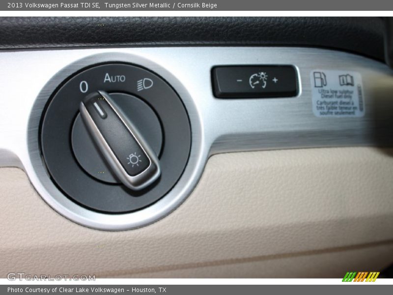 Tungsten Silver Metallic / Cornsilk Beige 2013 Volkswagen Passat TDI SE