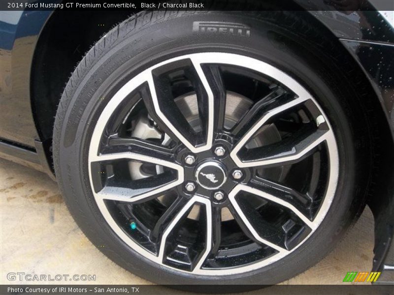  2014 Mustang GT Premium Convertible Wheel