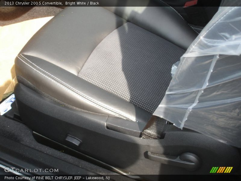 Bright White / Black 2013 Chrysler 200 S Convertible