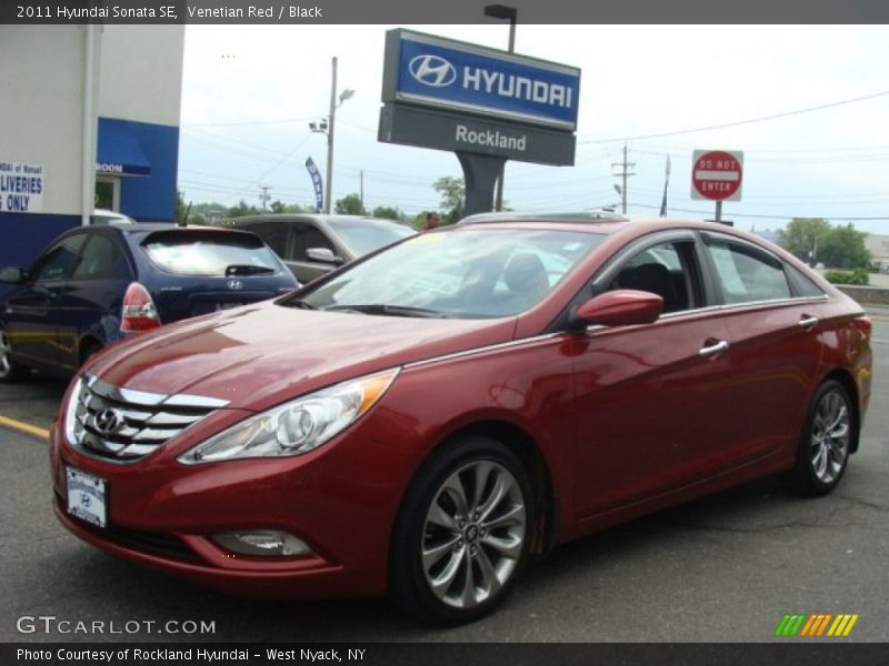 Venetian Red / Black 2011 Hyundai Sonata SE