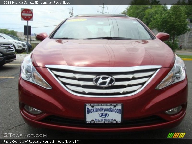 Venetian Red / Black 2011 Hyundai Sonata SE