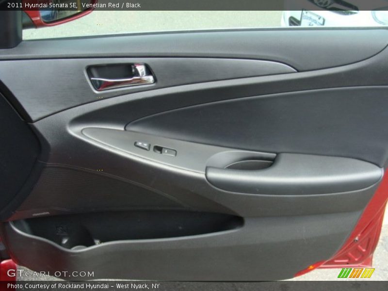 Venetian Red / Black 2011 Hyundai Sonata SE