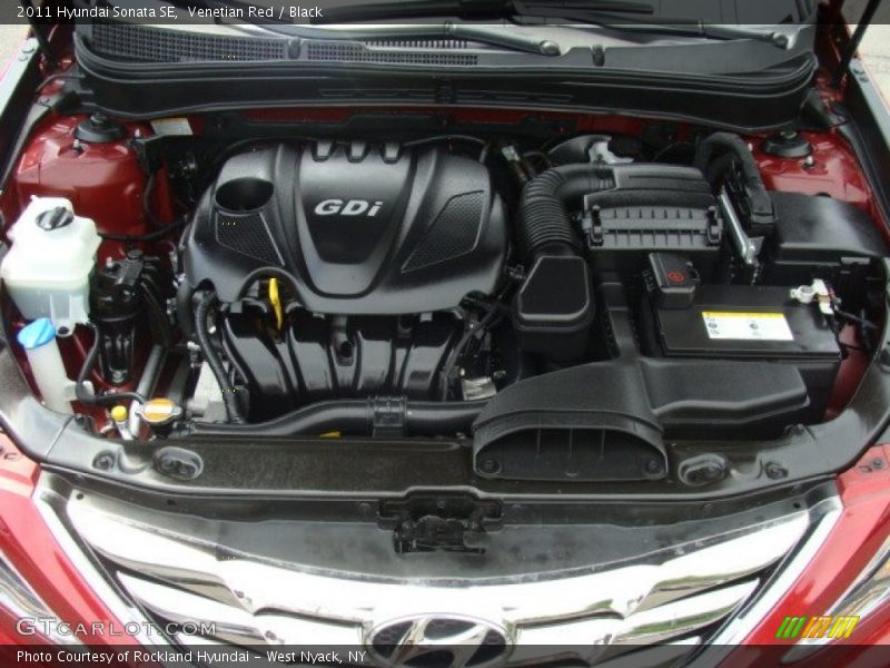 Venetian Red / Black 2011 Hyundai Sonata SE