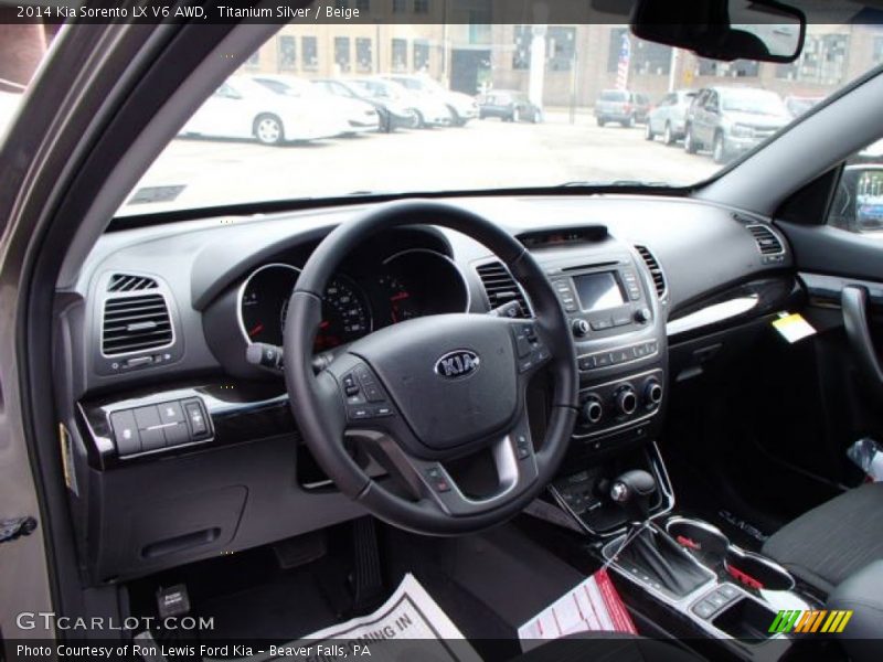 Dashboard of 2014 Sorento LX V6 AWD