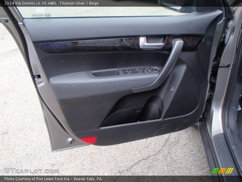 Door Panel of 2014 Sorento LX V6 AWD