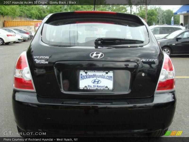 Ebony Black / Black 2007 Hyundai Accent SE Coupe