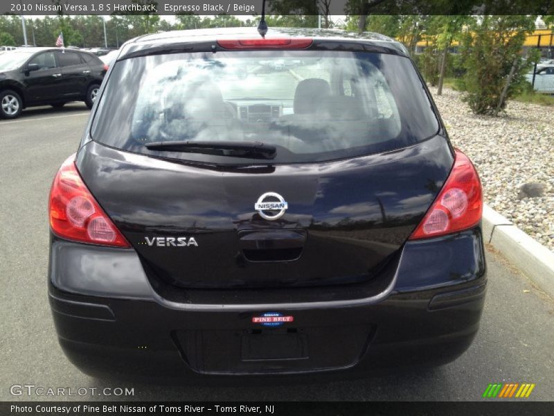 Espresso Black / Beige 2010 Nissan Versa 1.8 S Hatchback