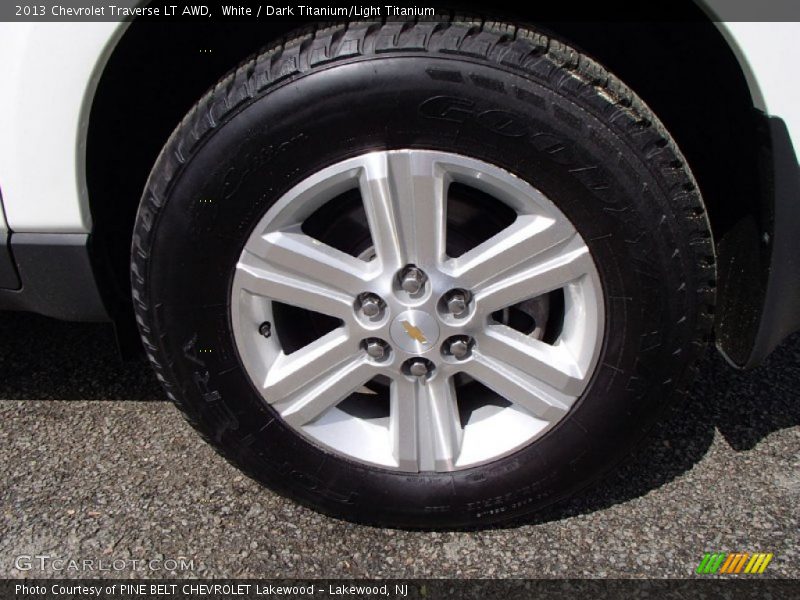 White / Dark Titanium/Light Titanium 2013 Chevrolet Traverse LT AWD