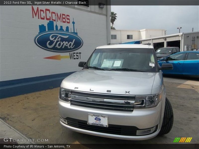 Ingot Silver Metallic / Charcoal Black 2013 Ford Flex SEL