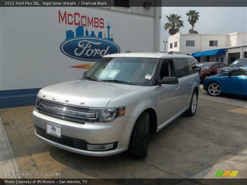 Ingot Silver Metallic / Charcoal Black 2013 Ford Flex SEL