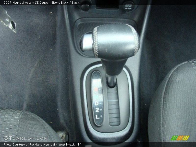 Ebony Black / Black 2007 Hyundai Accent SE Coupe