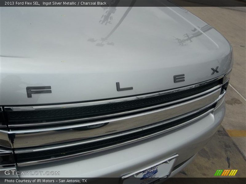 Ingot Silver Metallic / Charcoal Black 2013 Ford Flex SEL