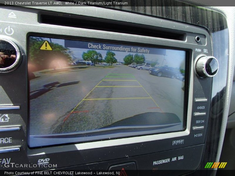 White / Dark Titanium/Light Titanium 2013 Chevrolet Traverse LT AWD