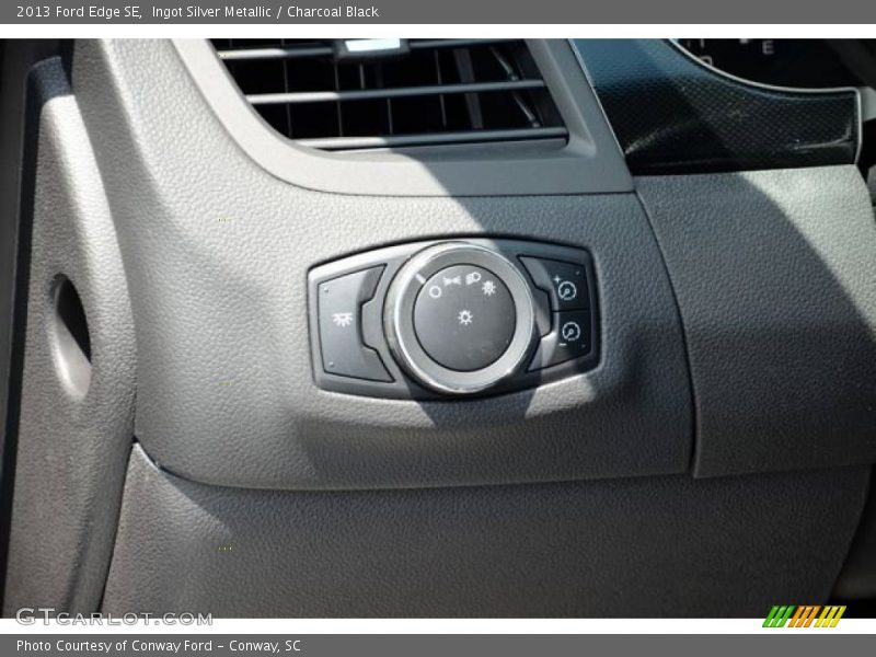 Ingot Silver Metallic / Charcoal Black 2013 Ford Edge SE