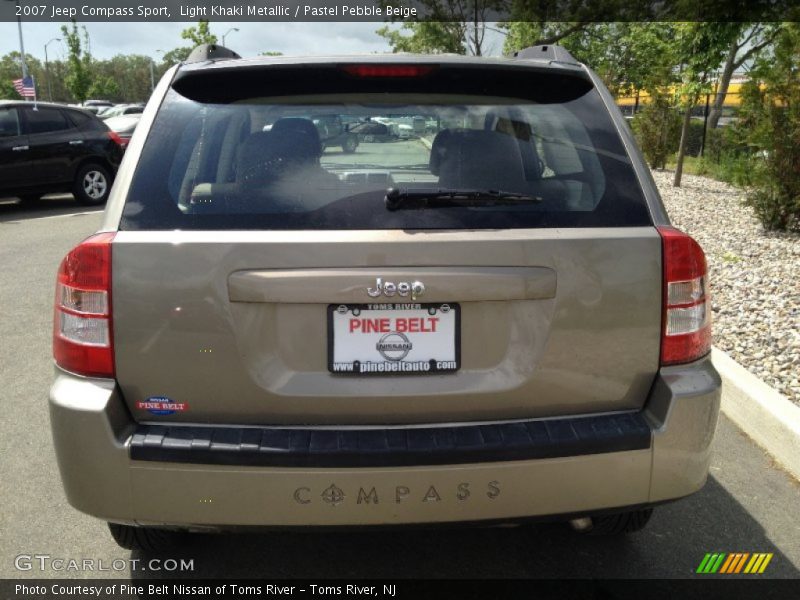 Light Khaki Metallic / Pastel Pebble Beige 2007 Jeep Compass Sport