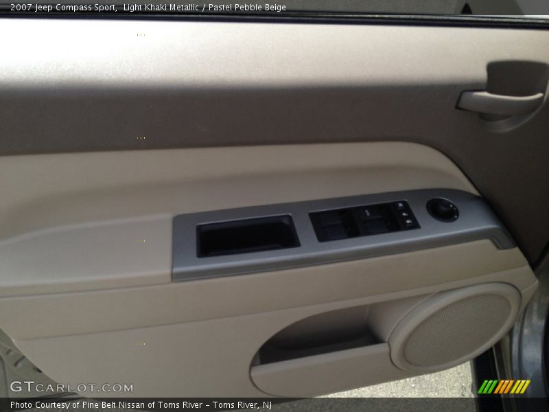 Light Khaki Metallic / Pastel Pebble Beige 2007 Jeep Compass Sport