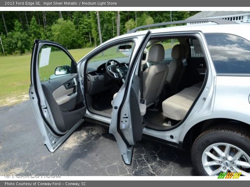 Ingot Silver Metallic / Medium Light Stone 2013 Ford Edge SE