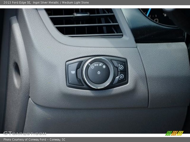 Ingot Silver Metallic / Medium Light Stone 2013 Ford Edge SE