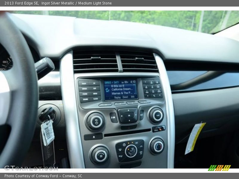 Ingot Silver Metallic / Medium Light Stone 2013 Ford Edge SE