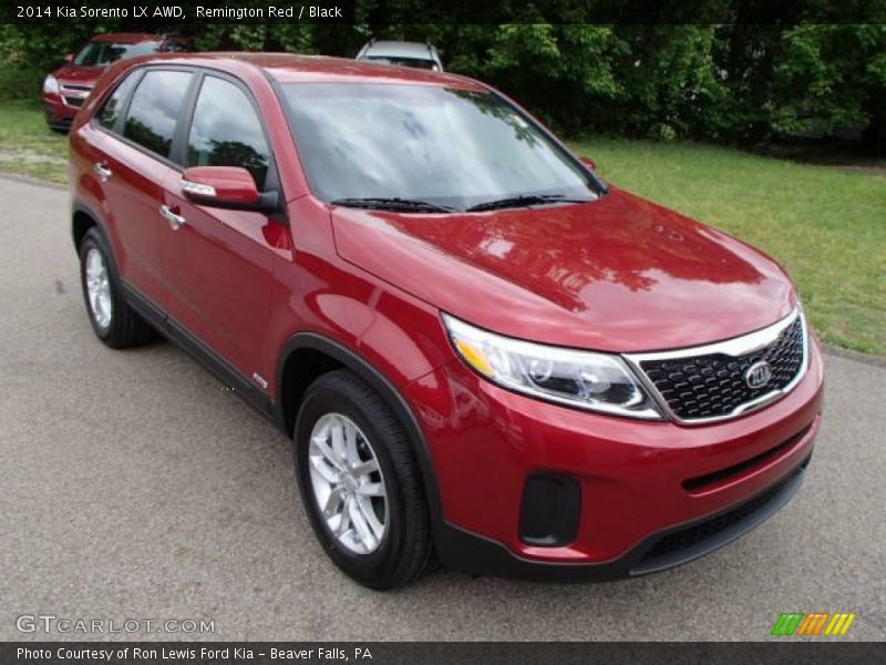 Front 3/4 View of 2014 Sorento LX AWD