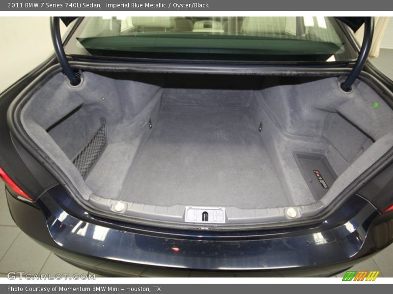  2011 7 Series 740Li Sedan Trunk