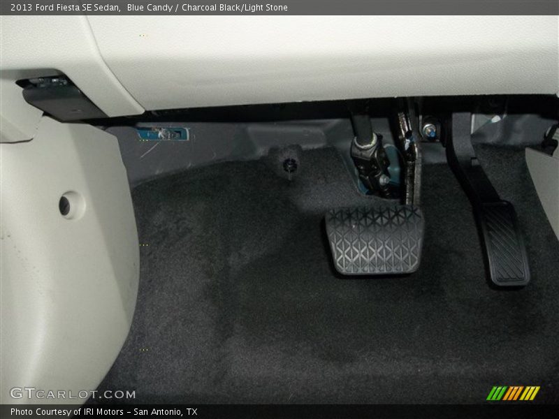 Blue Candy / Charcoal Black/Light Stone 2013 Ford Fiesta SE Sedan