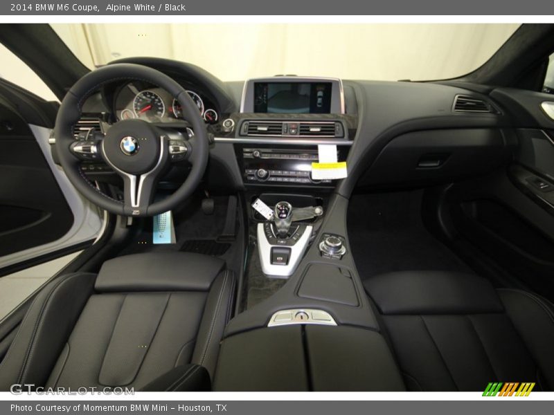 Dashboard of 2014 M6 Coupe
